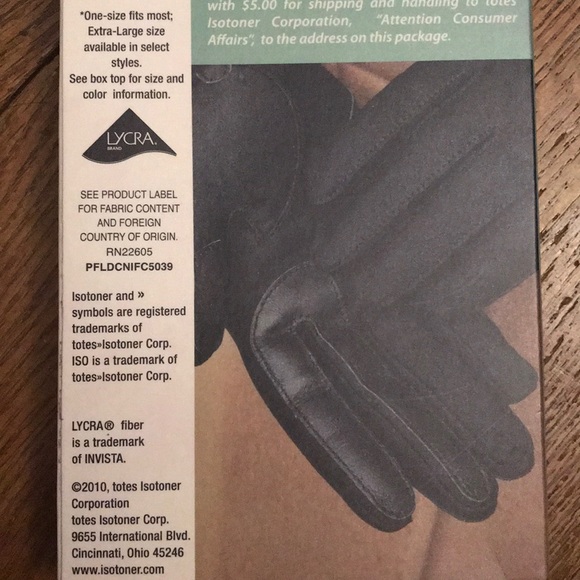 Isotoner Fleece Lined Stretch Gloves - Picture 3 of 8